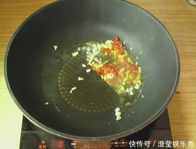 茼蒿炒豆腐|失眠最怕这菜，睡不着觉的人要多吃，帮助睡眠，一觉睡到自然醒