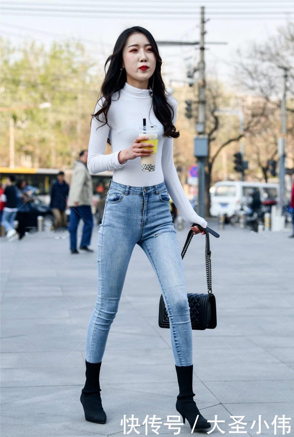 老婆|美女街拍:看背影就知道不是普通人,如果您要娶老婆,一定要娶这样的类型