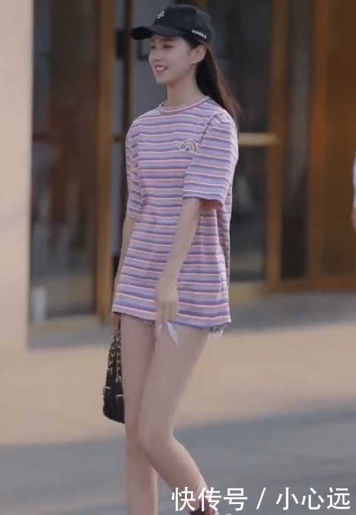 美腿|街拍:这又直又长的美腿,说它是“筷子”没人反驳吧?