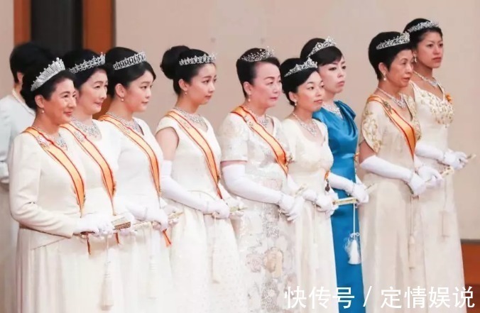 复制黏贴 日本皇室,皇冠不超过200万,款式还都是复制黏贴式