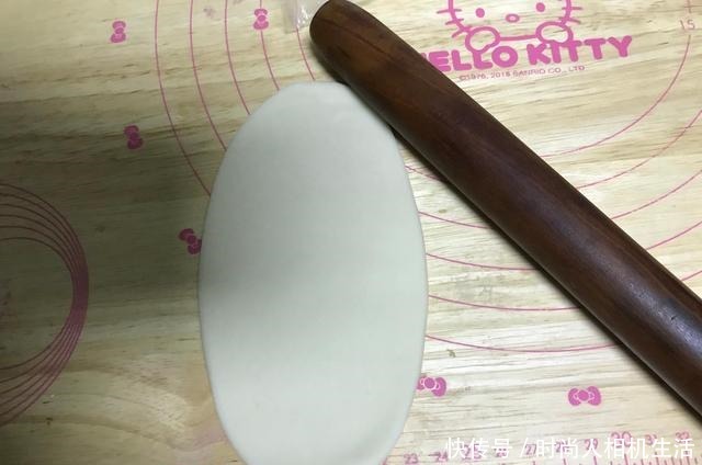  做法|面粉换个做法，个个空心，鼓大泡，咬一口酥掉渣，比面包好吃