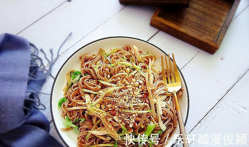 鸡胸肉|伏天,我的瘦身晚餐就一盘,好吃顶饱又低脂,一周至少吃三回!