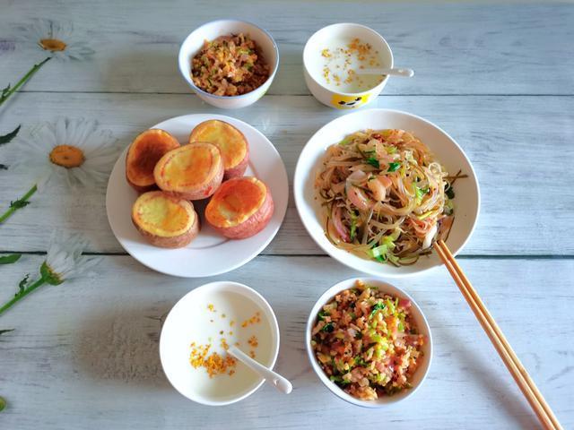 小肚腩|两口子的极简晚餐，少主食多蔬菜，连吃五天，小肚腩悄悄不见了