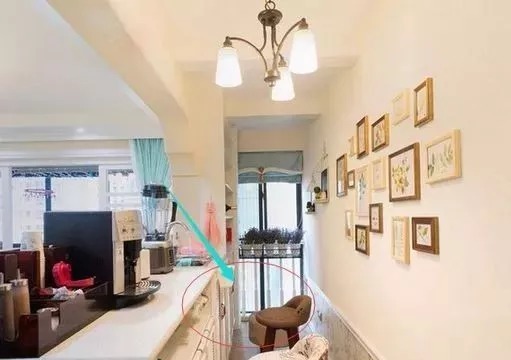 主卧室|朋友将沙发留空一米，客厅做个“小走廊”，完工漂亮极了，聪明！