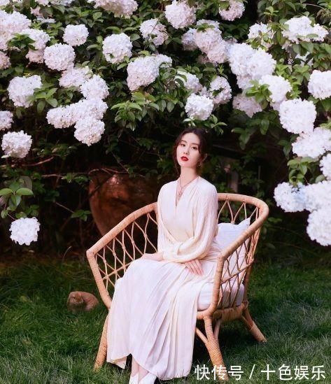 护肤|皮肤好的女生,晚上护肤都会做这几件事,难怪皮肤白皙有光泽