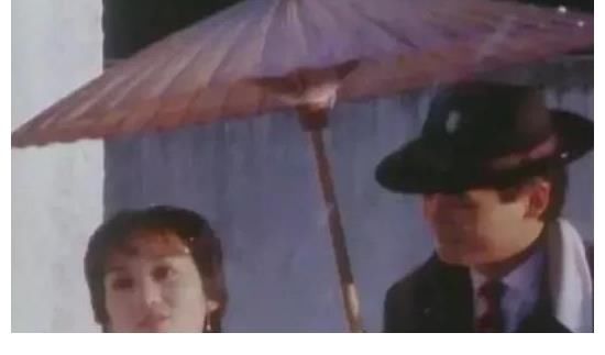 连名带姓|1小学生因名字简单爆火，连名带姓就2笔，网友大赞好名字