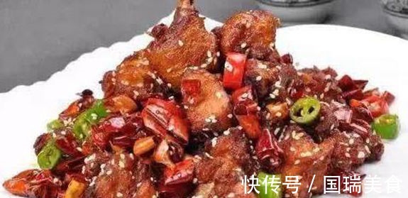 翻炒均匀|美食推荐鱼香肉丝、辣子鸡、青椒油豆腐、香辣鸡爪鹌鹑蛋的做法