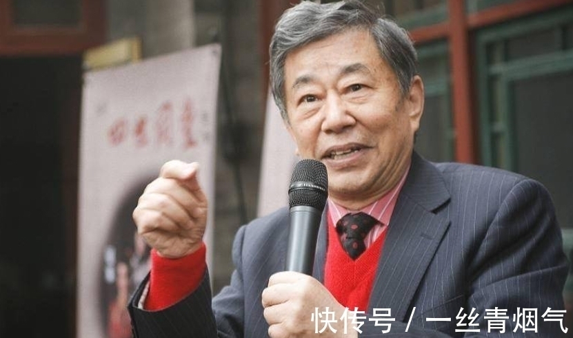 老舍先生!1966年,老舍跳湖自尽,独子陪遗体坐了一夜,从此夹起尾巴做人