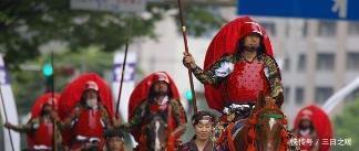 解密|解密日本战国时期,骑兵在作战时身后为什么背着一个红色大口袋!