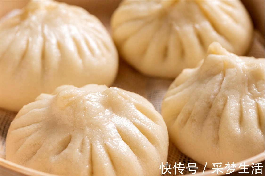 鲜嫩|蒸包子，万不可直接上锅蒸，牢记3个诀窍，包子鲜嫩松软，不塌陷