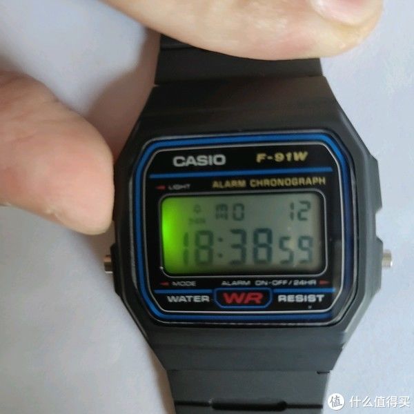 卡西欧Casio DW-9052-1V （真W217-H）测评