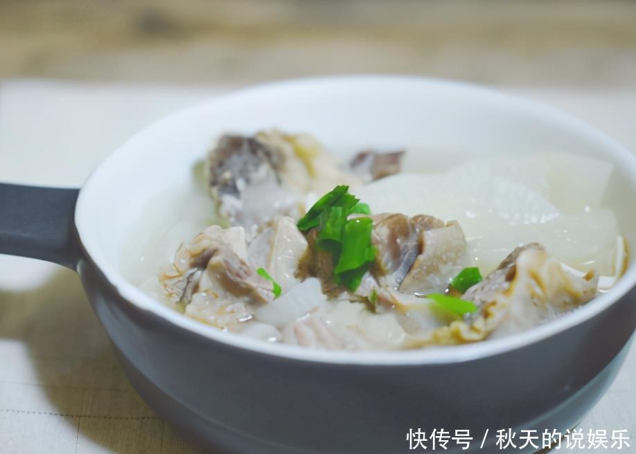 清洗羊肉，用清水冲等于白洗，学会1招技巧，羊肉干净还无膻味