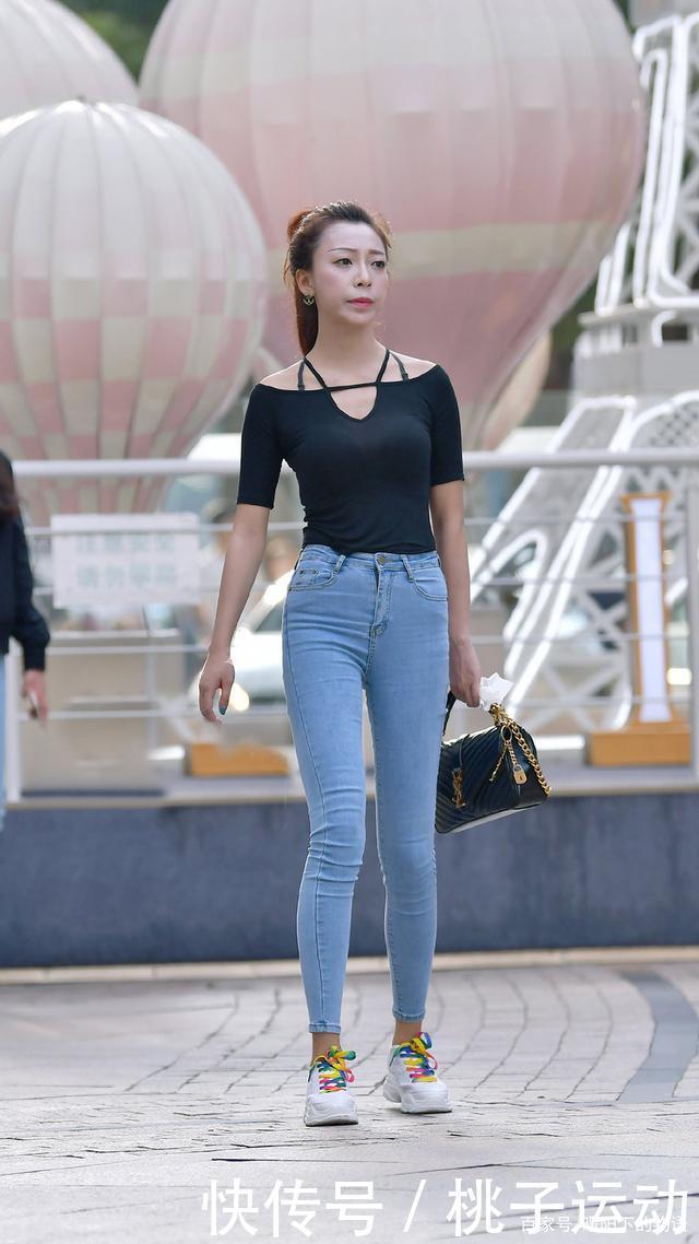 有牛仔裤的初秋，让你摆脱搭配烦恼，轻松展现时尚美