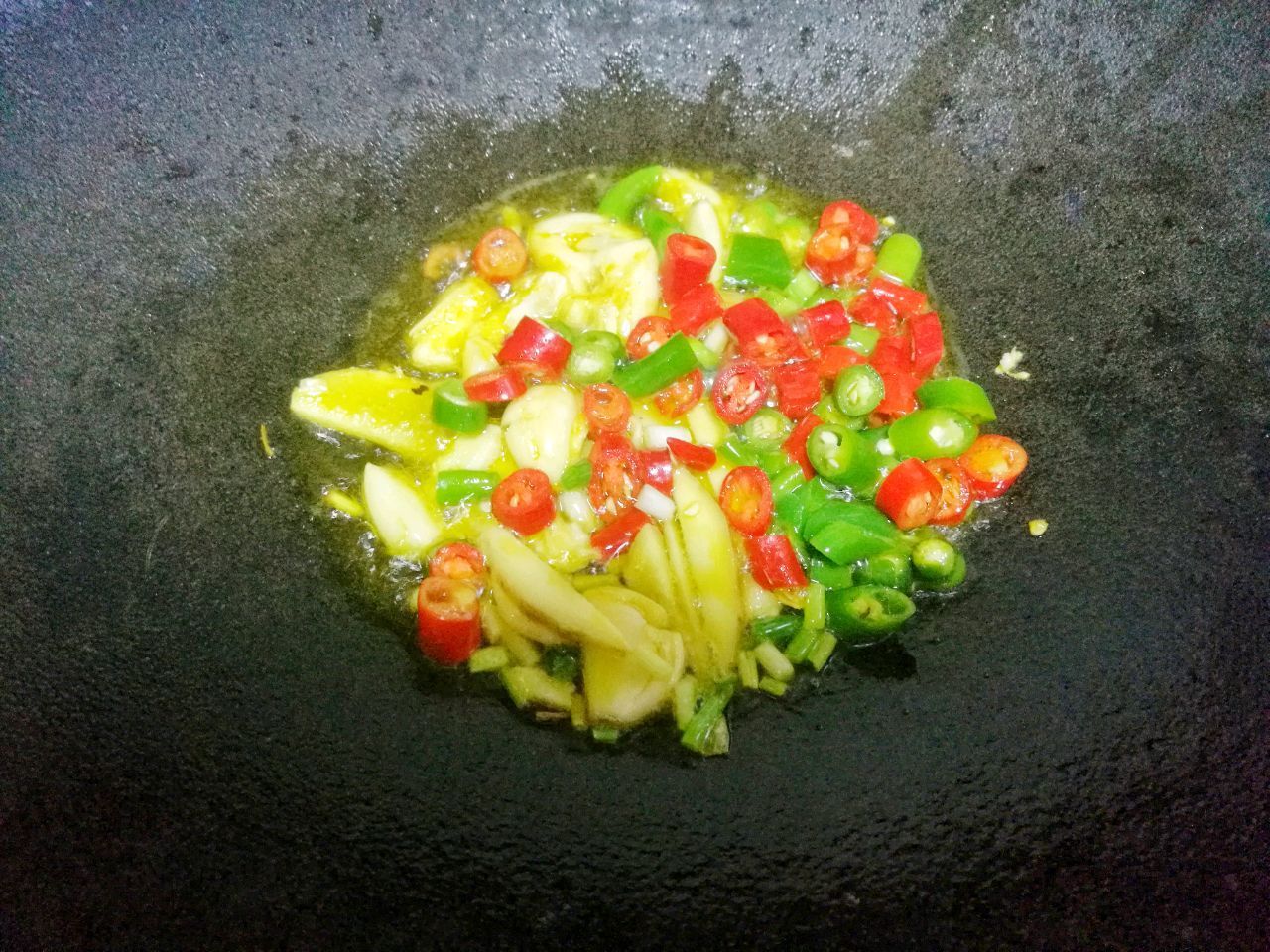 红烧冬瓜|家常红烧冬瓜,鲜香入味,便宜又好吃,素菜也能吃出肉的味道
