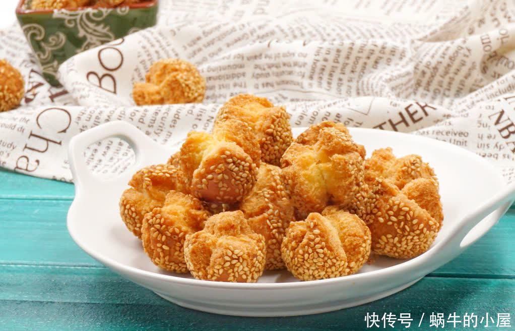 这款小零食香酥可口，做法简单，家里可以多备点，孩子很喜欢吃