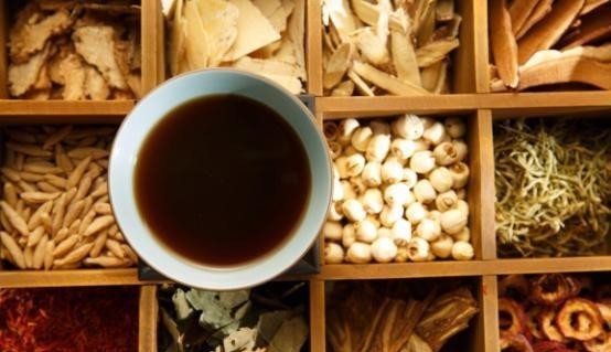 91岁院士研究血脂50年,提醒:3种食物会打垮高血脂“因子”