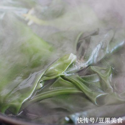 凉拌海带苗健康营养、不油不腻，一家人晚饭吃真舒服