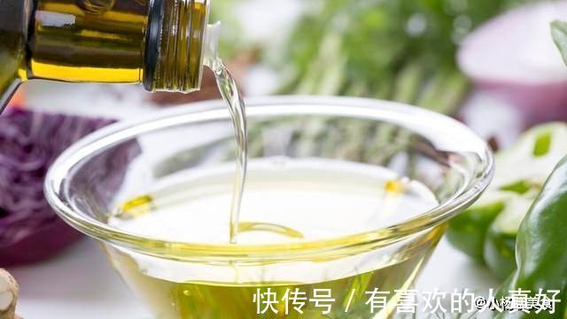 玉米油、花生油、大豆油,哪一种油更适合拿来炒菜?