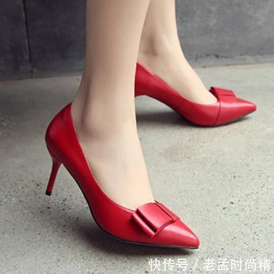 女鞋|别致精美的尖头细跟高跟鞋,让女神穿搭更有气场