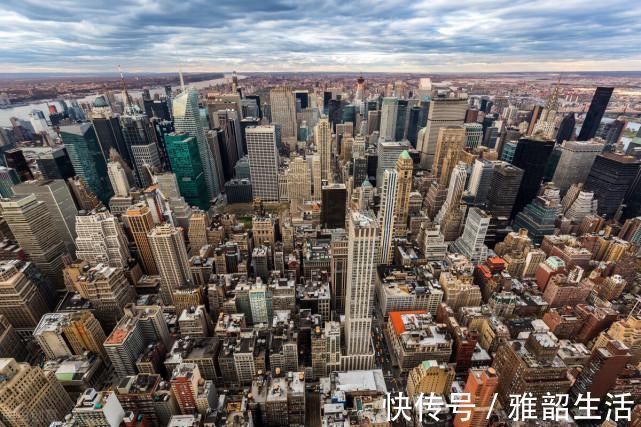 泡沫|国家表态,房产税已经临近了,多套房以上的人或将“高位站岗”