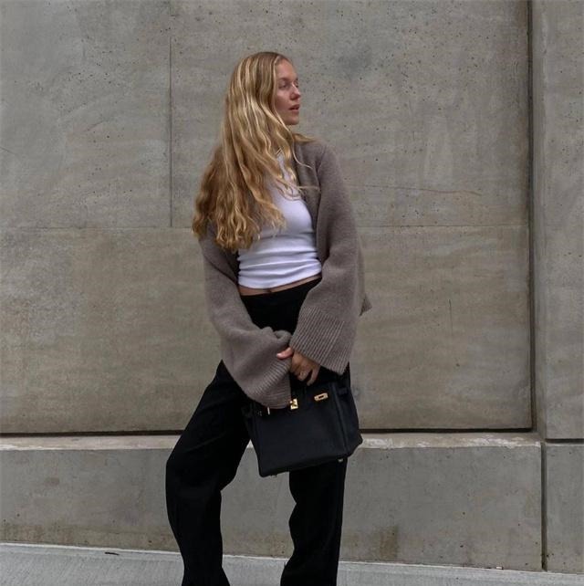 棕色 衣不在多在精,真正聪明的女人,秋天有这3件够了,提气质又高级!