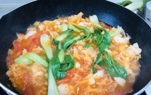 解馋|宅在家的周末午餐,三口人4个菜,有肉有鱼有凉菜,好吃还解馋