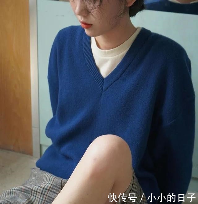 大衣 毛衣+半裙,大衣+针织衫,这才是秋冬的正确打开方式!
