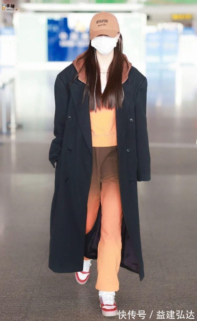卫衣 冬季内搭这么选，保暖显瘦，脱了外套也超美！