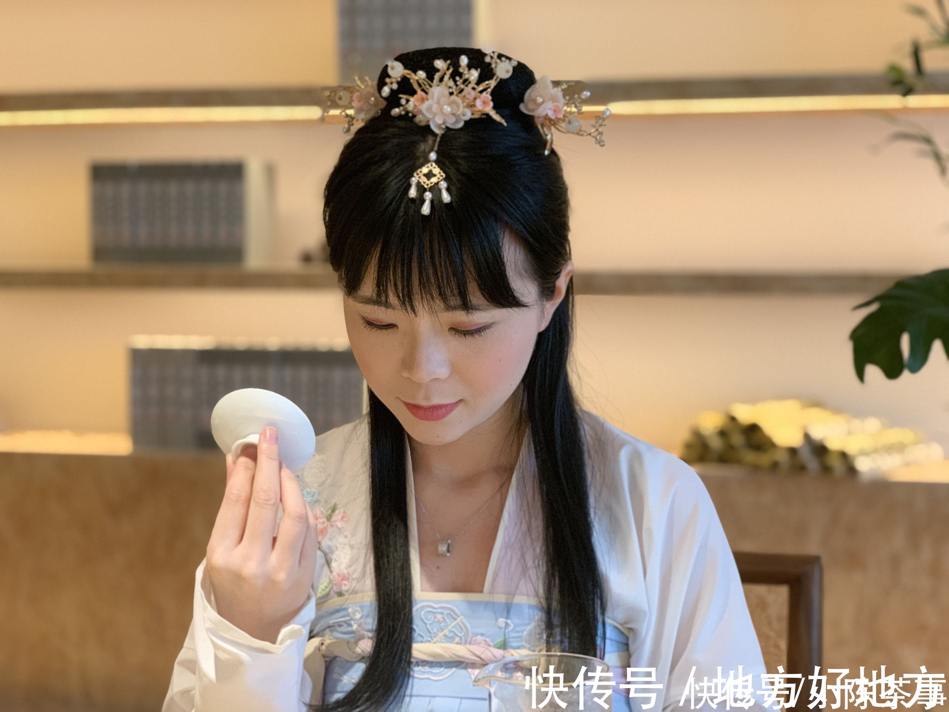 茶友|为什么白茶饼没有花香，老茶客提醒，牢记这3个细节，不会被忽悠