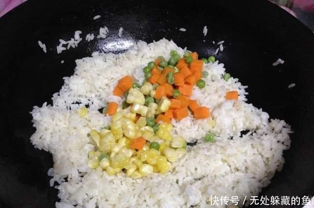 咖喱|用咖喱炒饭充满异域风情的做法,味道还不错!