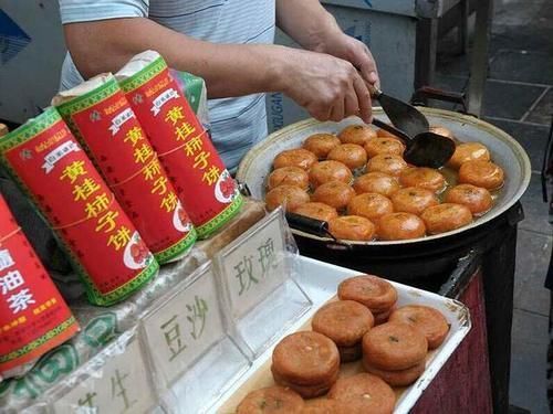 大厨|柿子是个宝,天冷不要直接吃,学街头大厨这样做,更加软糯香甜