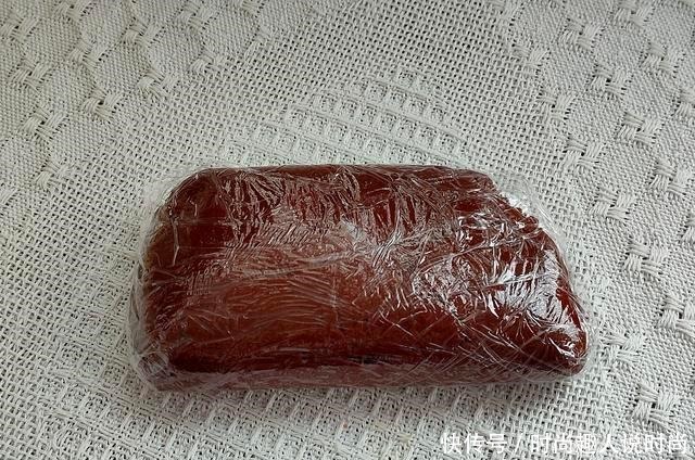  好看|网红黑金月饼的详细做法，好看又好吃，步骤详细包你会