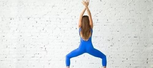 好身材|10式瑜伽动作，让大腿和臀部的线条更有型，轻松打造年轻性感风！