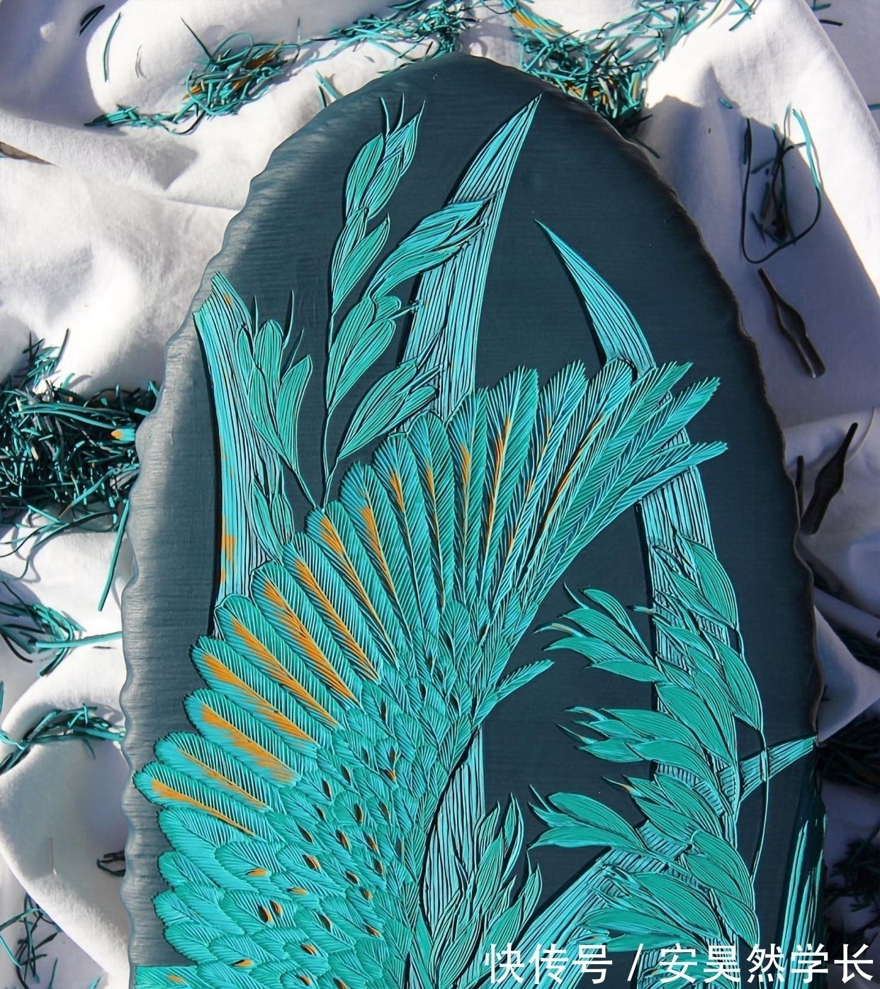 冲浪板@80层颜料之下的故事:时光雕刻者,与刀刃为伴的漆雕艺术家