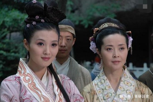 皇后|她二进宫门，皇帝为她空设六宫，临终前却说她是祸害，殉葬吧