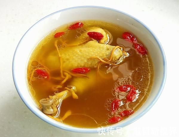 炖鸡汤,到底要不要焯水呢老师傅教你正确做法,太香了