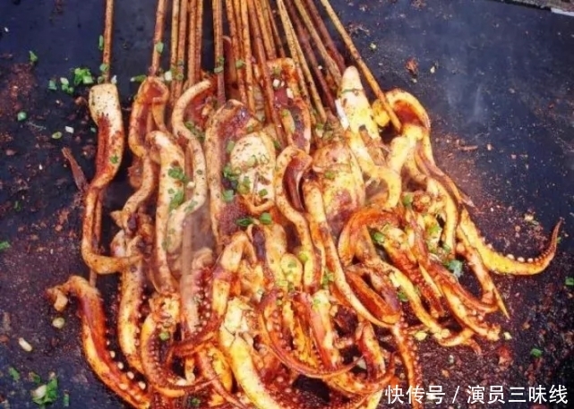 最爱|10种平价路边摊美食,用生活费买来吃,哪种是你的最爱呢?