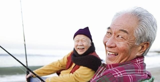 万物生长|人活到多少岁才算长寿70还是80不瞒你说这个岁数就很好了