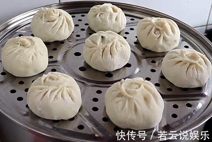 蒸包子时,只需掌握4大诀窍,保证包子不变形不破皮还好吃