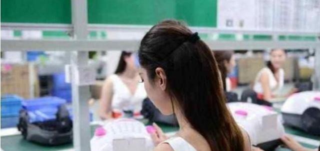 夜班|年轻妹子在富士康上了5年“夜班”,现在变成了什么样子!