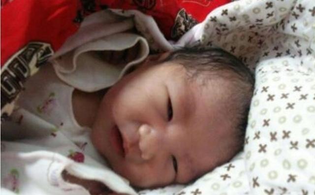 手掌|孩子聪明不聪明,看看小手就清楚了,智商的高低手掌上有信号