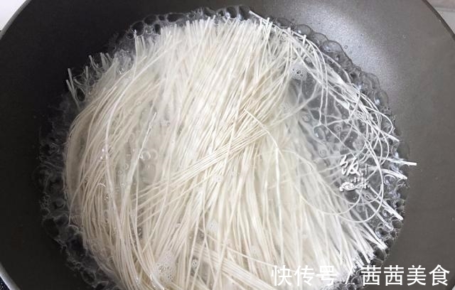 葱油|《向往的生活》一碗面,让半个娱乐圈的人流口水,做法也是很简单