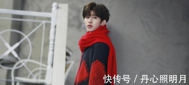 瞬間|蔡徐坤的接機名叫西紅柿,溫和與沸騰的瞬間,本想低調的!