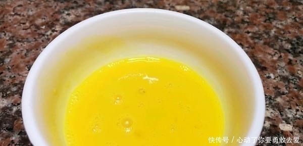 春末遇到此菜别手软,堪称植物“美白丸”,常吃晒黑的皮肤也白了