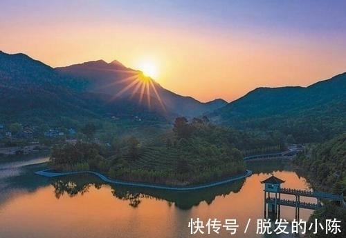 俞紫芝$宋代水平高超的七律,恬静雅丽,技法多样,展现出隐居生活的悠闲