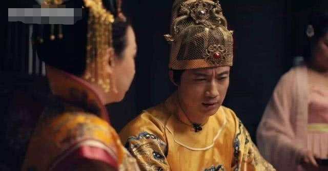 皇上迷路到樵夫家做客,樵夫杀鸡款待,母亲哭道:那是我儿媳妇