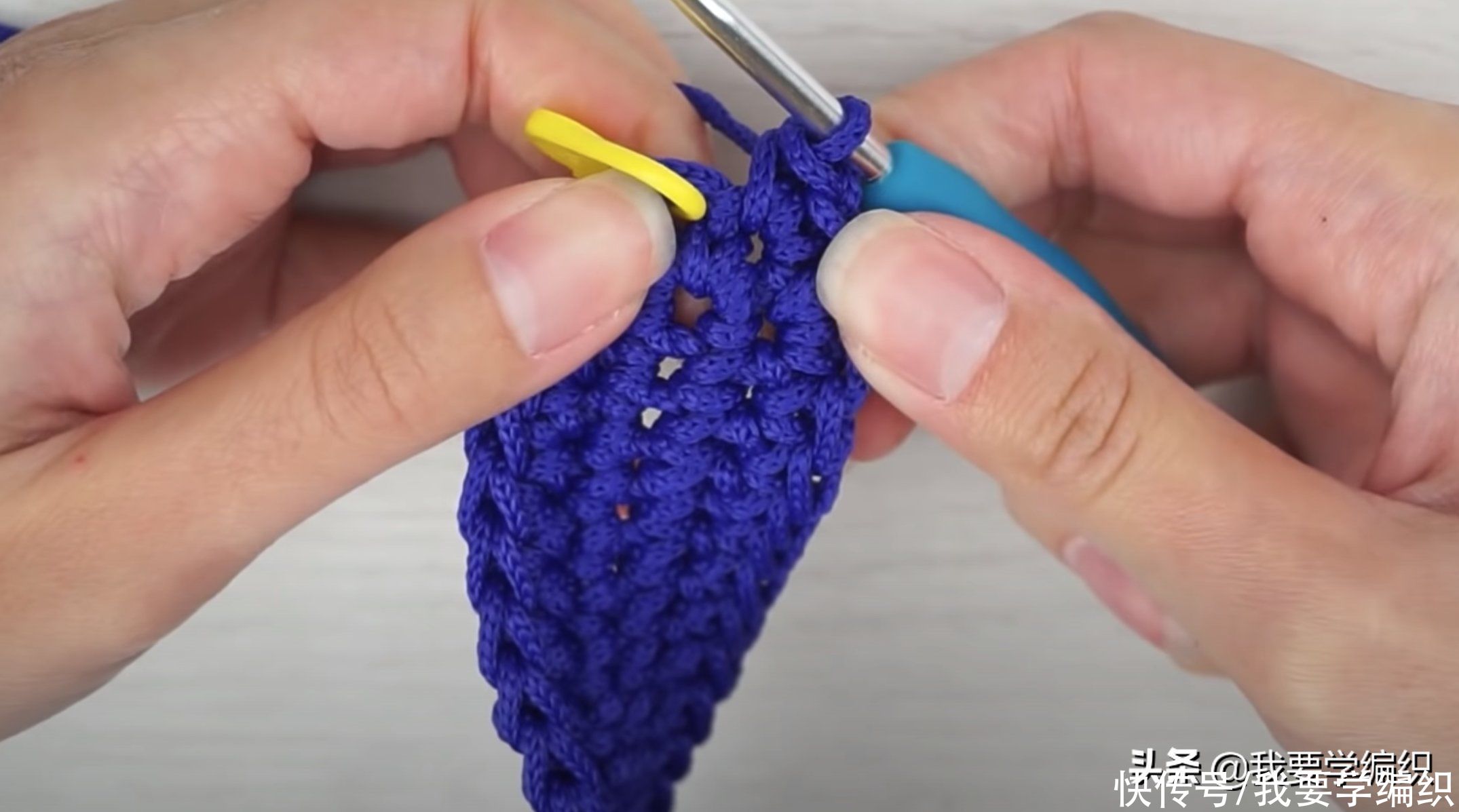 小包|洋气的链条小包自己就能钩一个，折叠链接包教程，容量一点也不小