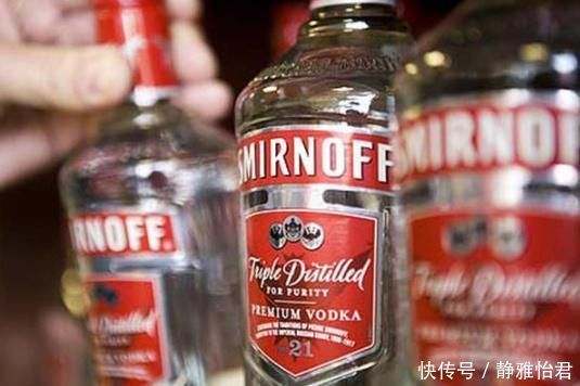烈酒|一个嗜酒如命的国家,几乎人手一瓶酒,街上还专门设置了醒酒站