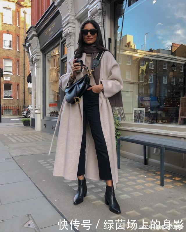 爱不够的小黑裤搭什么都好看,尽心准备20套Look,时髦大方还耐看