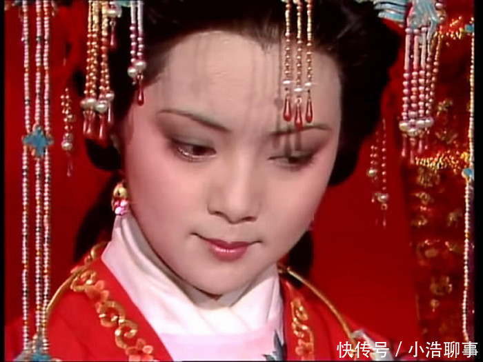 钟鸣鼎$薛宝钗执意要嫁给贾宝玉,背后原因太辛酸,真的等不起了